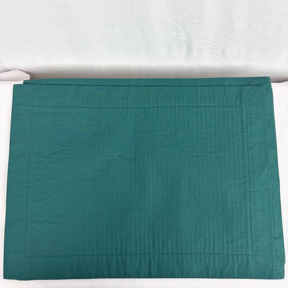 Set of 6 Forest Green Pleated Cotton Placemats with‎ Red Embroidered Trim Trim